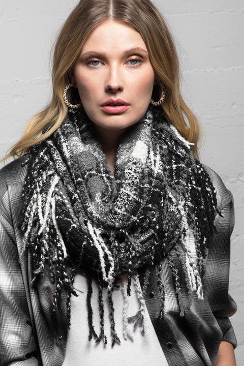 Chloe Infinity Scarf black